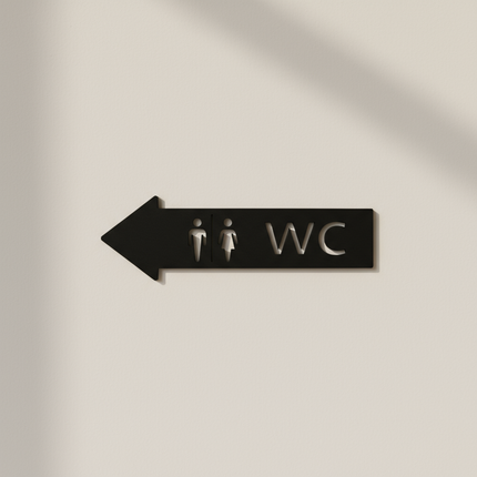 WC-Wegweiser aus Holz – stilvoll & eindeutig   Schwarz  Kraftélia    Wanddeko