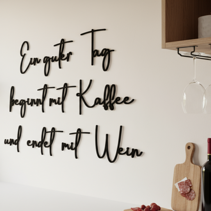 Ein guter Tag beginnt mit Kaffee und endet mit Wein – witzige Wanddeko für Küche, Esszimmer & Hausbar   Schwarz / S - 40 cm x 60 cm  Kraftélia    Wanddeko