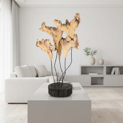 Borneo Bloom – Organische Holzskulptur