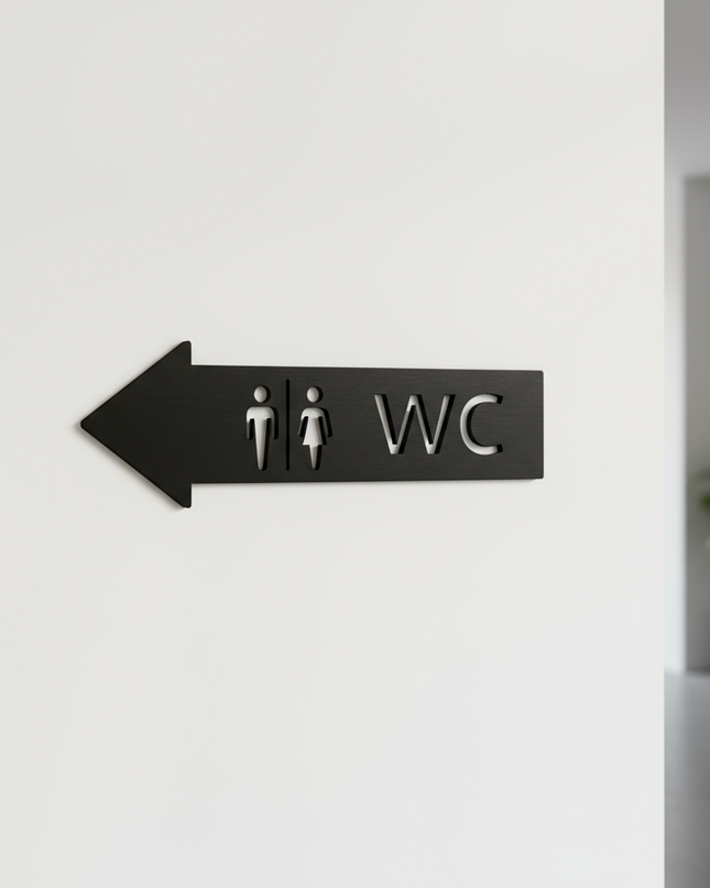 WC-Wegweiser aus Holz – stilvoll & eindeutig   Schwarz  Kraftélia    Wanddeko
