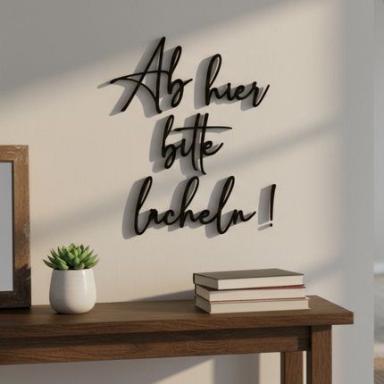 Ab hier bitte lächeln! – Wanddekoration aus Holz